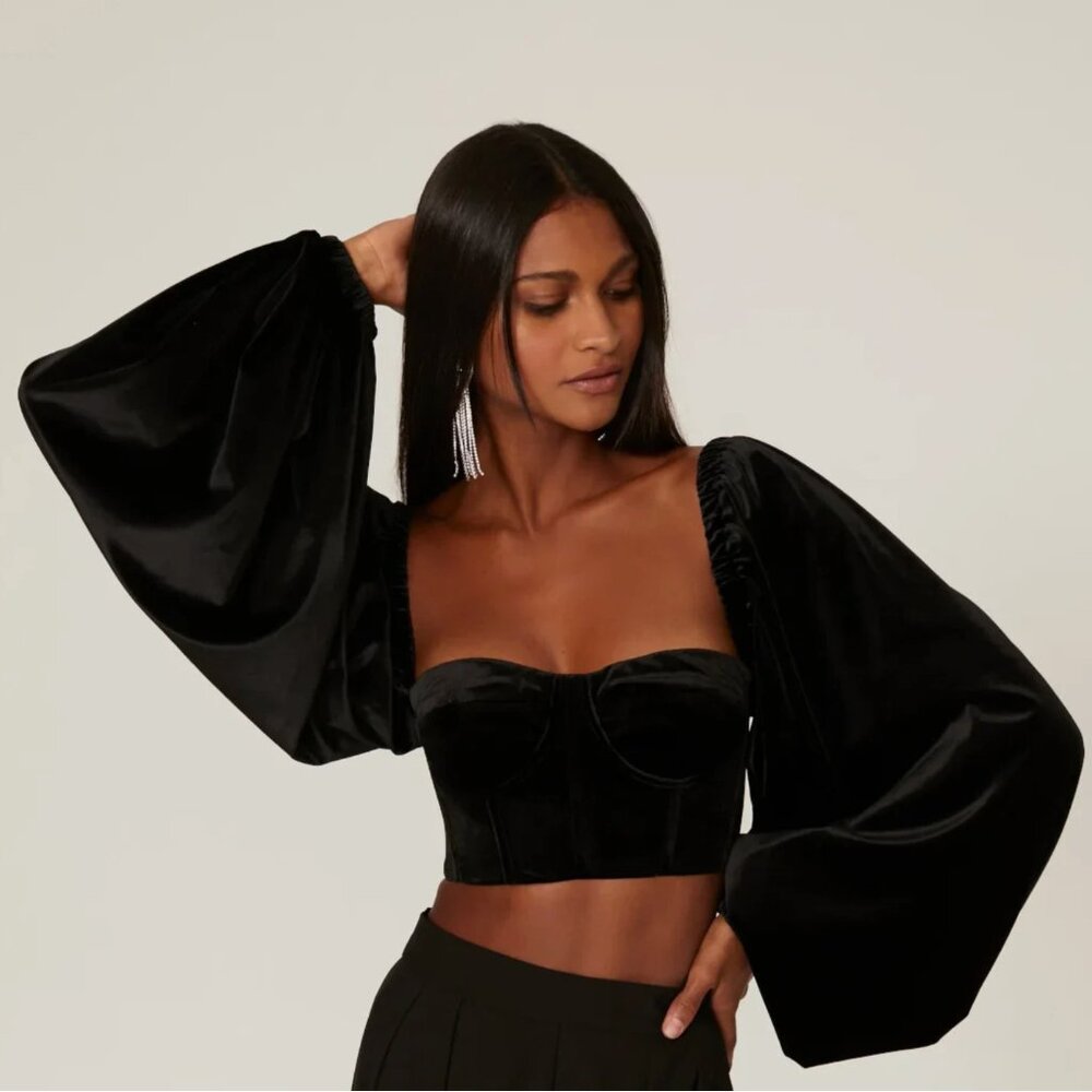 Bronx and Banco Maria Black Velvet Retro Glam Crop Top Women's size XS/US 2